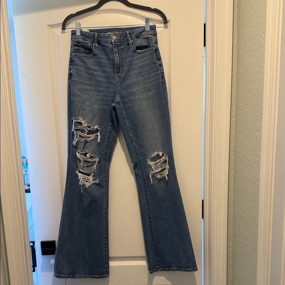 Classic Blue Distressed American Eagle Women's Jeans